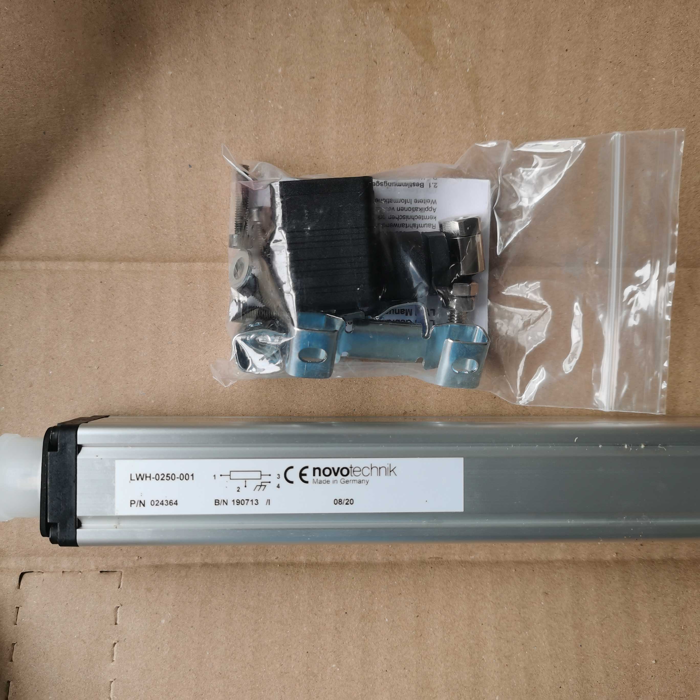 德国 Novotechnik LWH-0250-001 拉杆直线位移传感器 高精度工业电子尺参数与应用详解